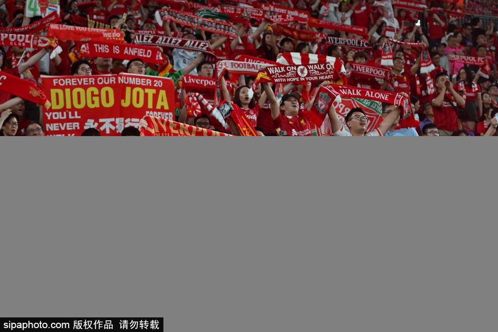 利物浦的转会新动态：莱奥尼即将加盟，3000万欧元交易背后的故事